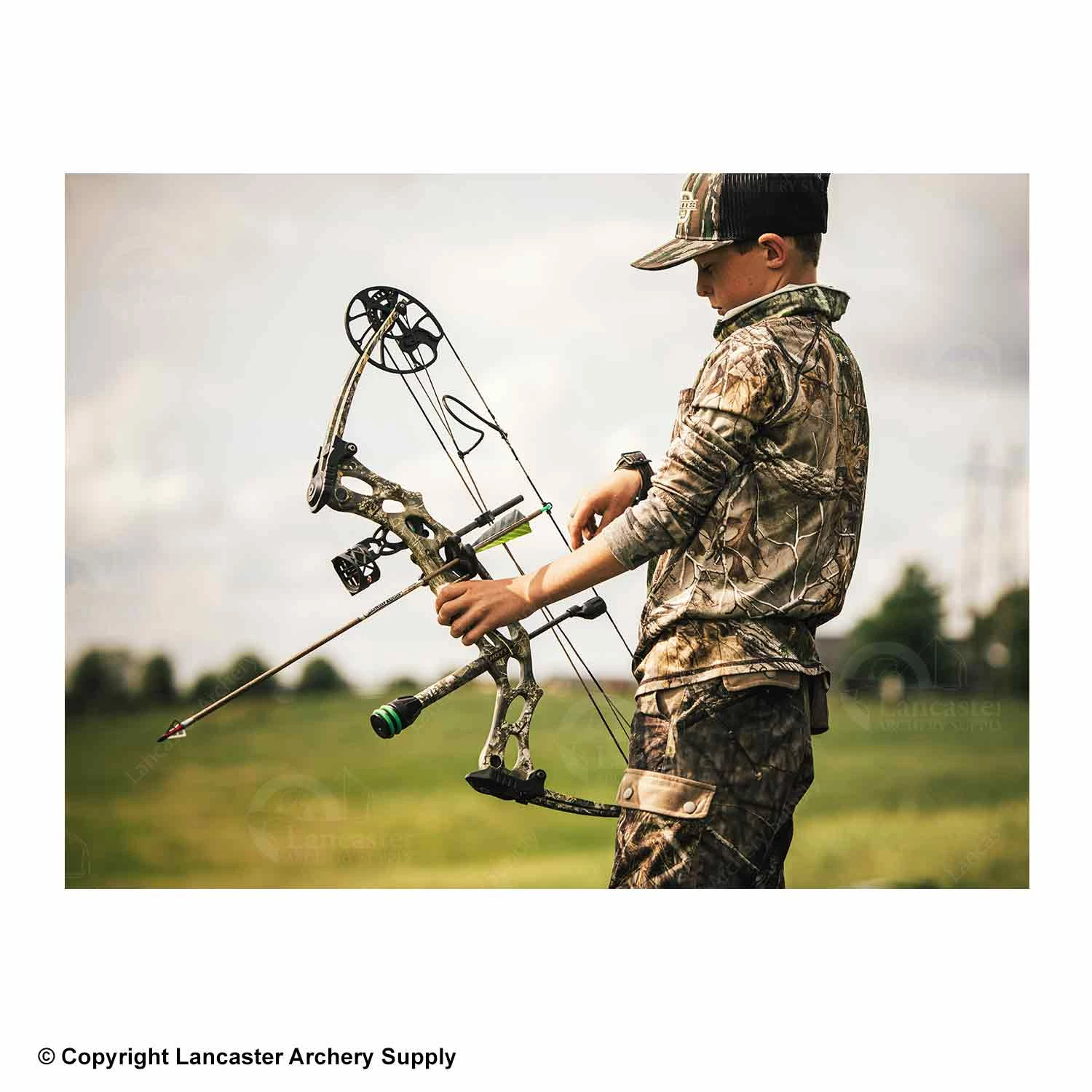 Hoyt Kobalt Youth Bow Package (Camo Colors) - Image 4